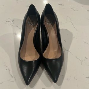 Vince Camuto Retsie pumps